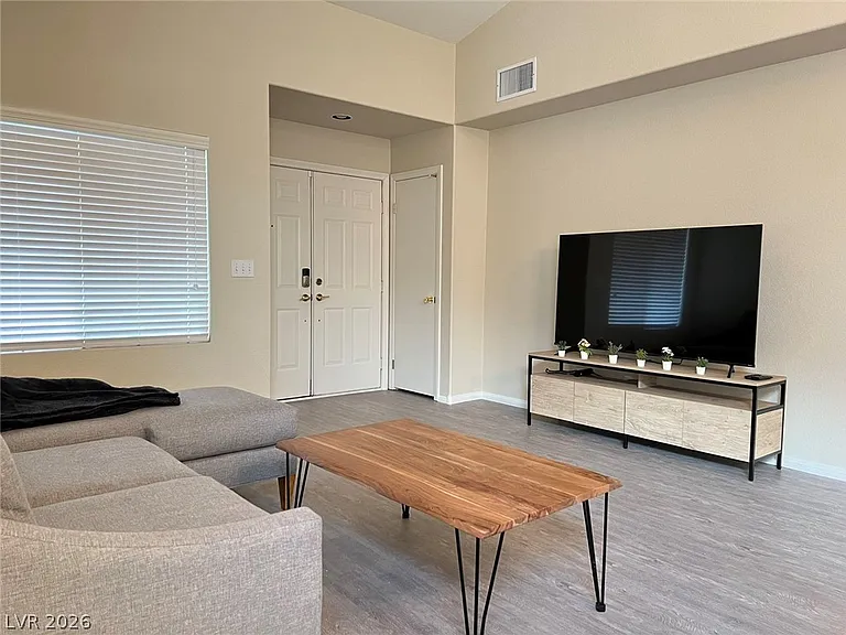 8109 Greenbush Dr — Photo 3