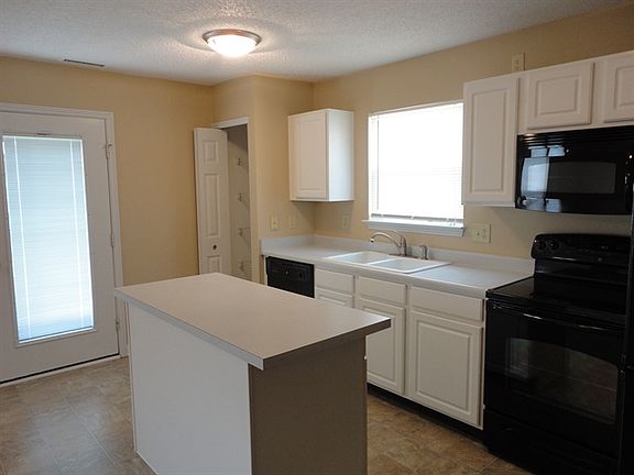 4th image of 2034 Dutch Elm Dr