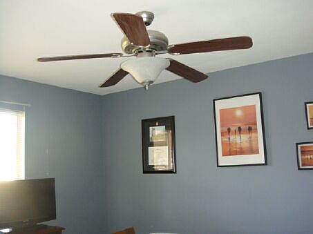5th image of 236 E Auburn Dr
