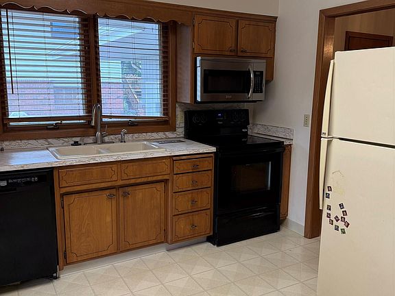 4th image of 531 Driftwood Dr