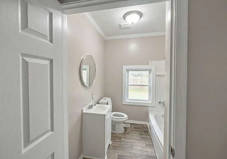 218 Irving Ave — Photo 15