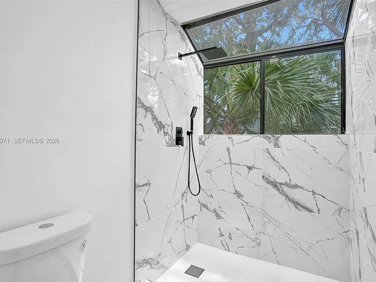 1818 Adventure Pl — Photo 30