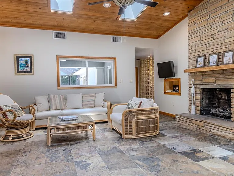 416 Sunset Dr — Photo 26