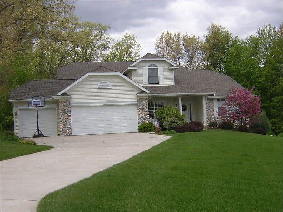1st image of 9190 Lady Lauren Dr NE
