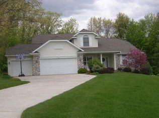 9190 Lady Lauren Dr NE, Rockford, MI 49341