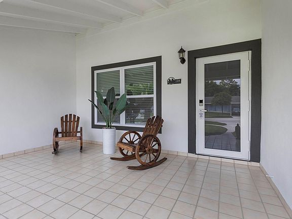5th image of 128 Barcelona Drive