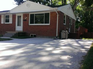 1109 Cottage St SW, Vienna, VA 22180