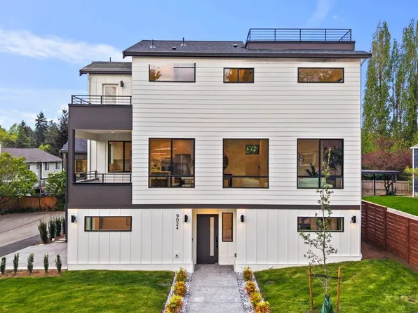 9024 Corliss Avenue N, Seattle, WA 98103