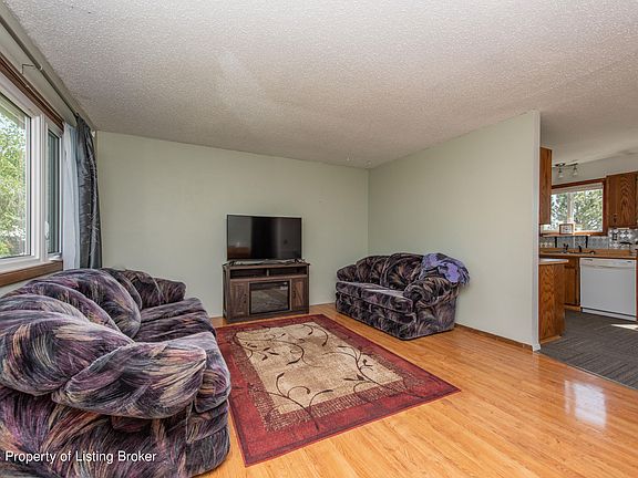 5th image of 142 Haugen Dr NW