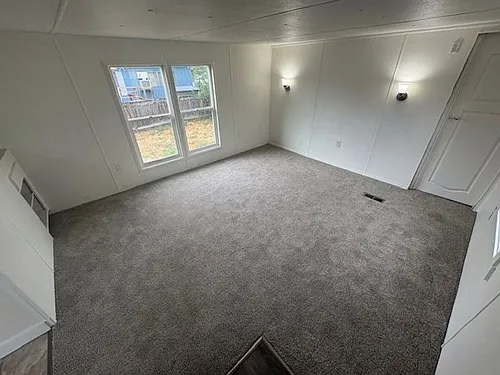 595 Chickadee Dr Photo 1