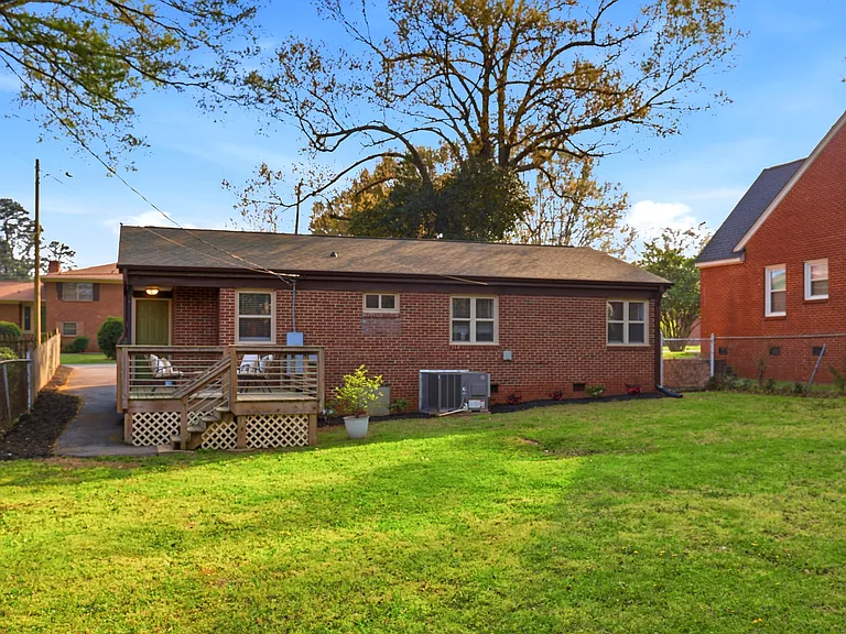1642 Washington Ave — Photo 34