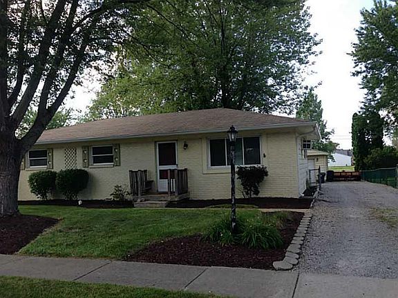 2nd image of 909 E Alden Dr