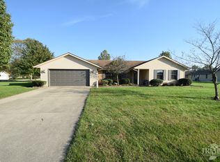 3724 W Woodstock Ln, Muncie, IN 47302