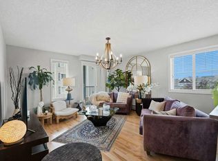 10 NW Country Village Park NE #3301, Calgary, AB T3K 0W5