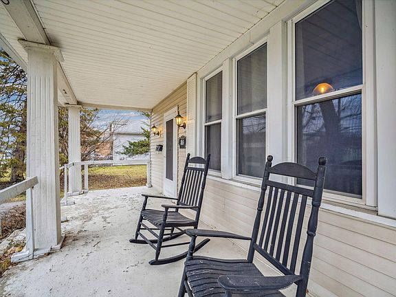 3rd image of 86 Maplewood Ave