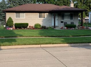 27406 Liberty Dr, Warren, MI 48092
