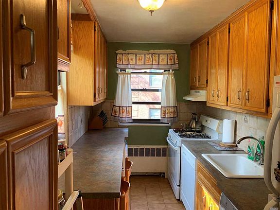 4th image of 57-04 246th Cres