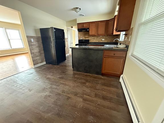 5th image of 5838 W Montrose Ave APT 2S