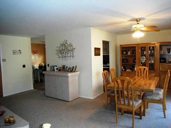 4th image of 303 Tanglewood Dr
