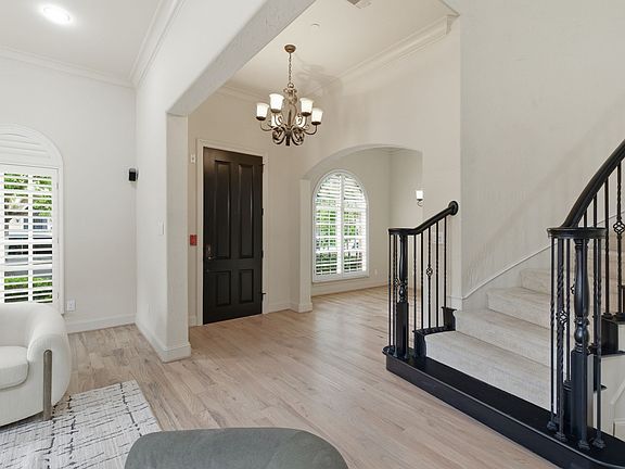 5th image of 30 Piazza Ln