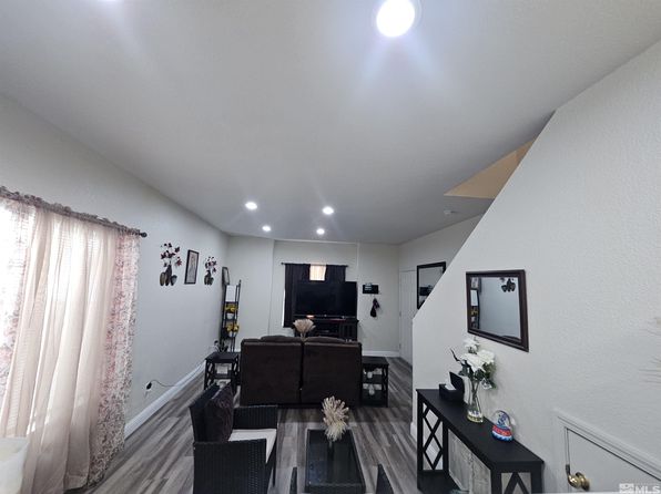 reno-nevada-449131644 picture