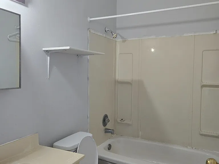 15 King St E #5 — Photo 3