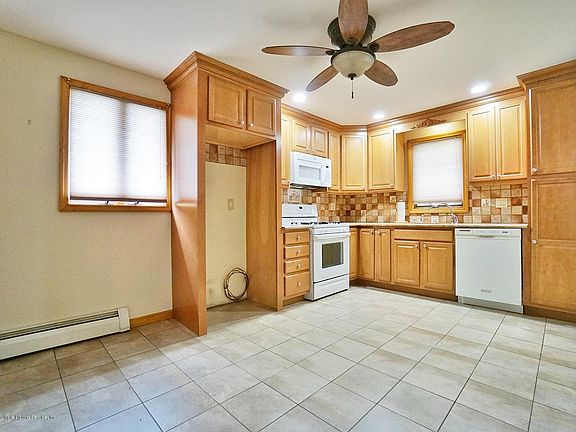 3rd image of 55 Lyndale Ave