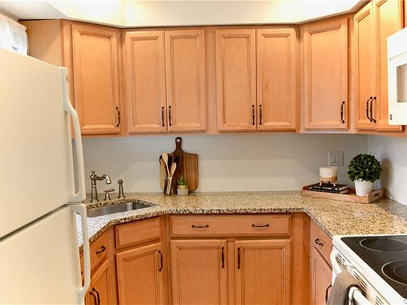 4th image of 33 Warwick Pl