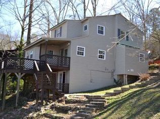 8502 Lake Dr, Snellville, GA 30039