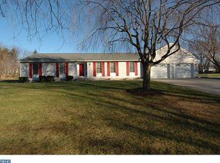 8 Carlyle Dr, Wrightstown, NJ 08562