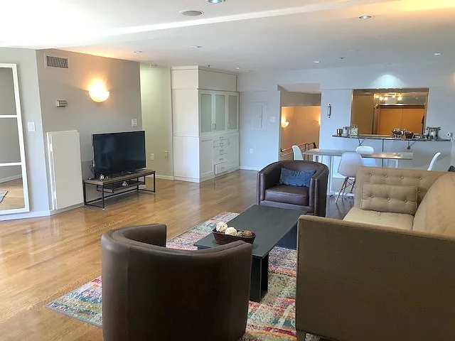357 Commercial St #20