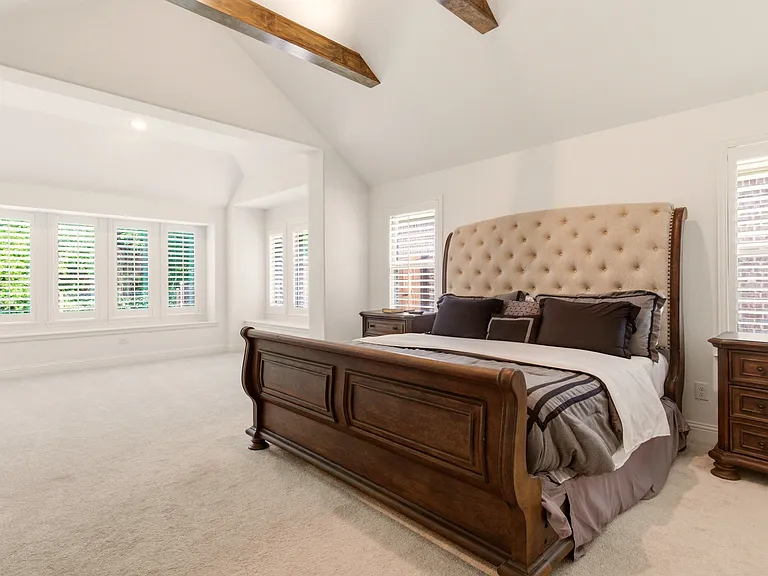 510 Royal Oaks Ln — Photo 10