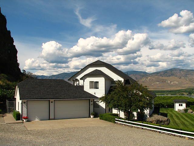 1st image of 2220 Summit Dr