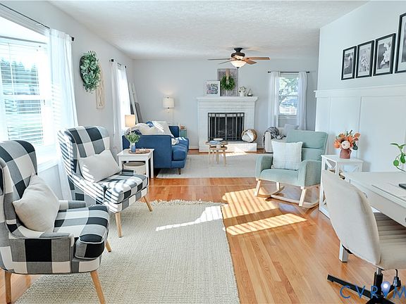 3rd image of 7384 Ridge Hill Ln
