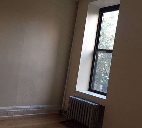 2nd image of 180 Vernon Ave APT 3