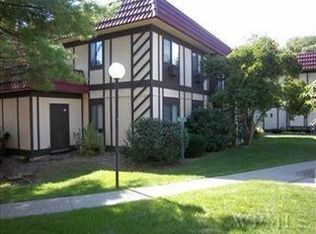 7 Loudon Dr, Fishkill, NY 12524