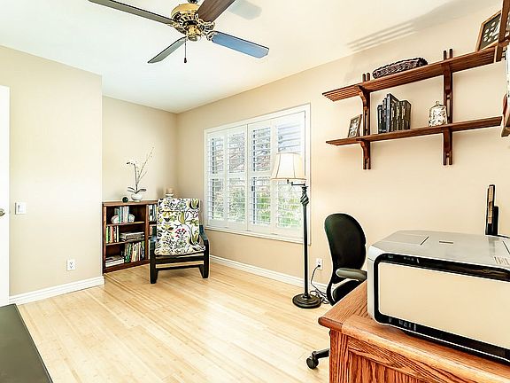 5th image of 3661 Carmel Ave