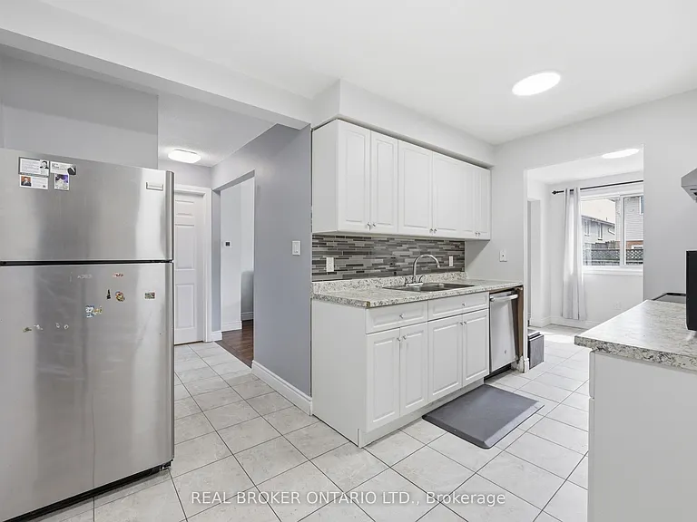 262 Kenora Ave #29 — Photo 16