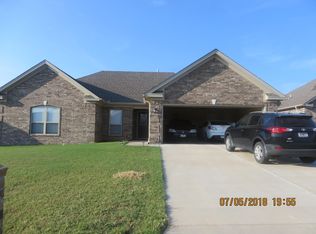 1017 Puritan Dr, Jacksonville, AR 72076