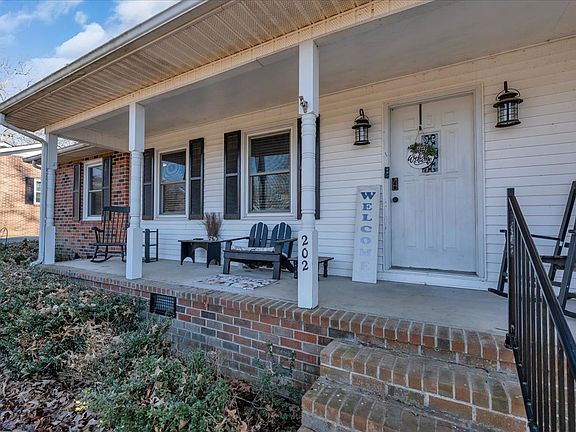 4th image of 202 Mortons Lake Rd