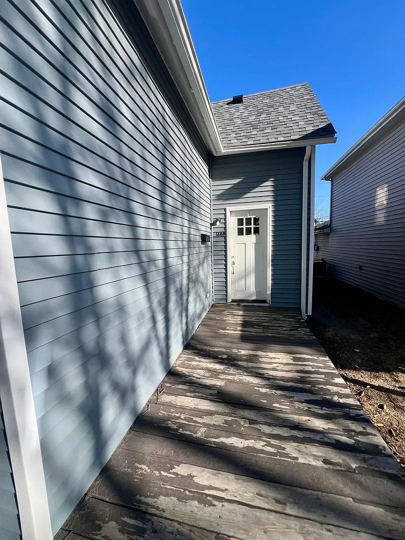 New Listing! 3 Bedroom House — Photo 2