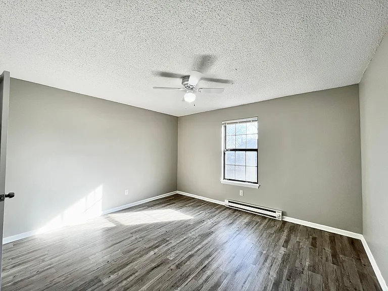 8609 Holmes Rd #301 — Photo 7