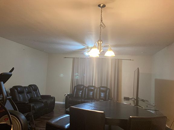 5th image of 5329 Warminster Dr Unit 104