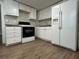 15 Pleasant St, Nashua, NH