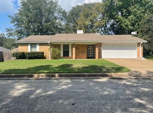 920 Shumard Oak St, Nacogdoches, TX 75964