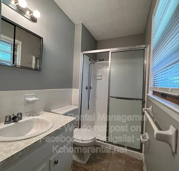 6708 W 71st Ter — Photo 35