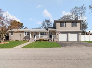 6 Meadow Ave, Johnston, RI 02919