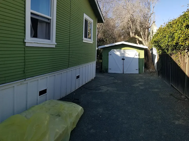 316 E Foothill Blvd — Photo 4