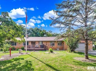 321 Townhall Rd, Metamora, IL 61548