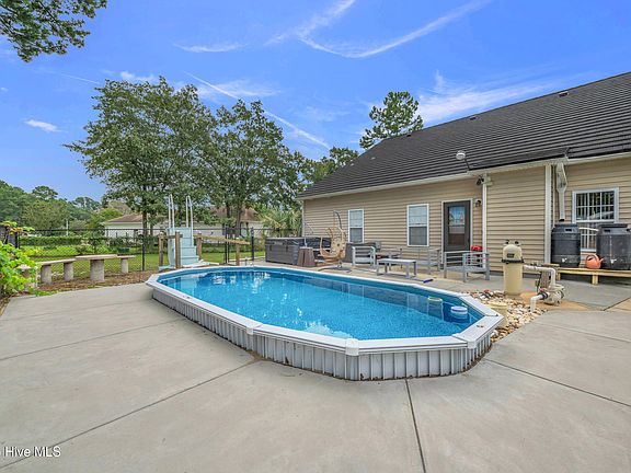 5th image of 9372 Lyn Marie Drive NE